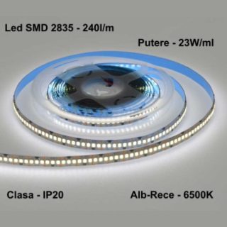 Banda LED SMD 1200, 115W, 5m, Alb-Rece Q-18A052 oferă iluminare eficientă și economică pentru orice spațiu. Cu un design