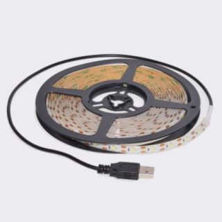 Banda LED SMD 300LED, putere 24W, alimentare USB, lumină alb-rece, model Q-18A053, ideală pentru iluminarea ambientală și