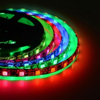 Banda LED WS2812 Digital Pixel RGB IP65 Q-18A116 oferă o iluminare vibrantă și personalizabilă, ideală pentru orice spațiu