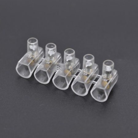 Set 5 Reglete Electrice 500V-4mm Q-14J025 este soluția perfectă pentru conexiuni electrice sigure și eficiente. Aceste